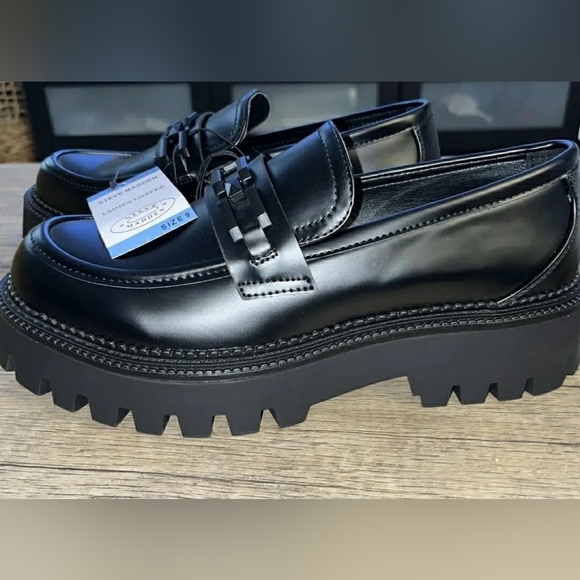 Steve Madden Women's Aerin Lug Sole Chain Design Chunky Heel Loafer SZ 9 - Picture 5 of 5